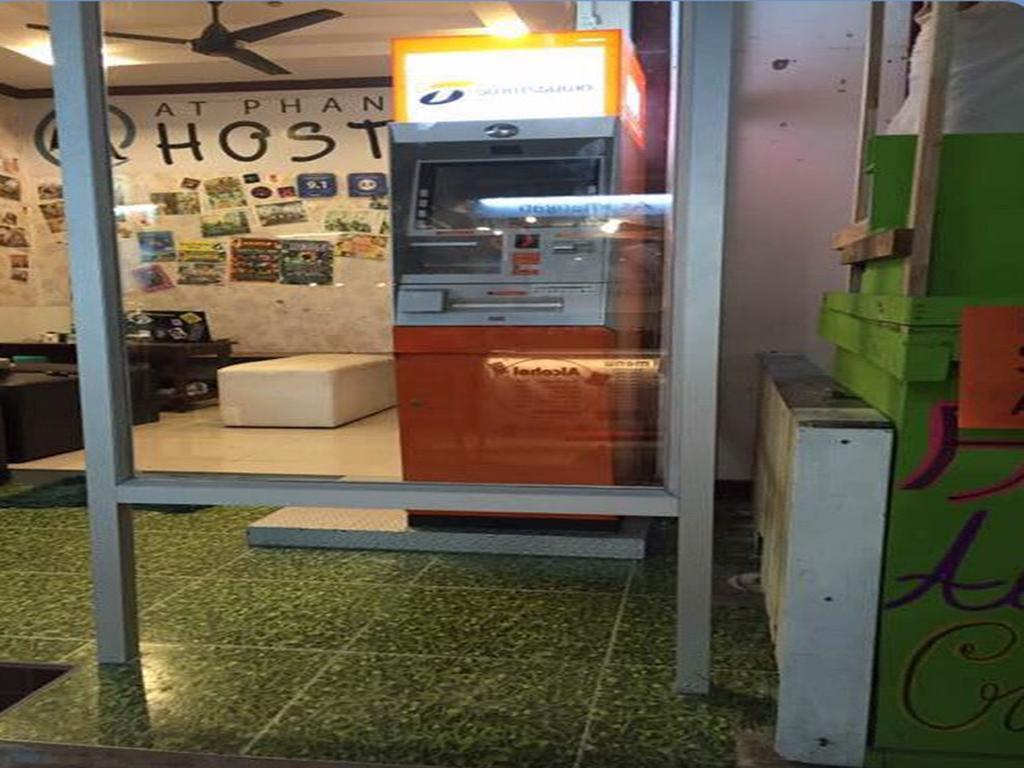 Hostel At Phangan *