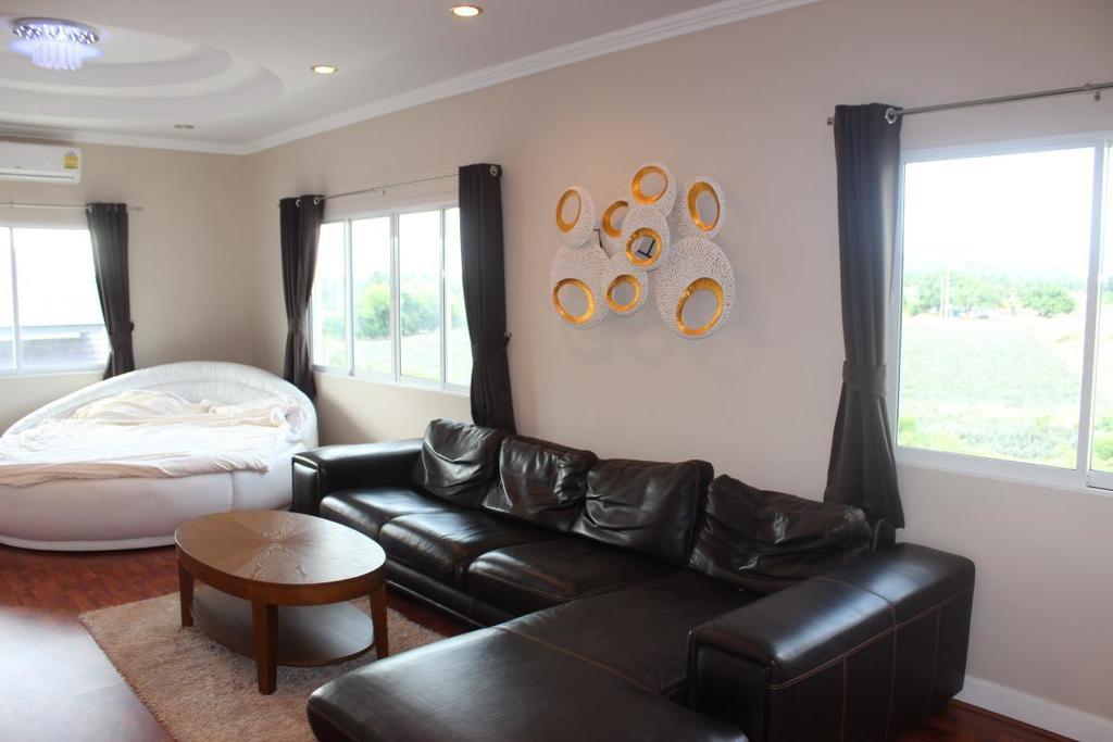 The Mansion Guest house Pran Buri