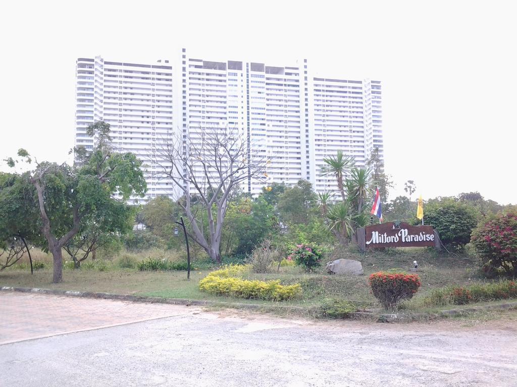 Milford Paradise *