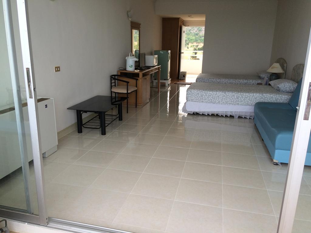 Milford Paradise Pran Buri