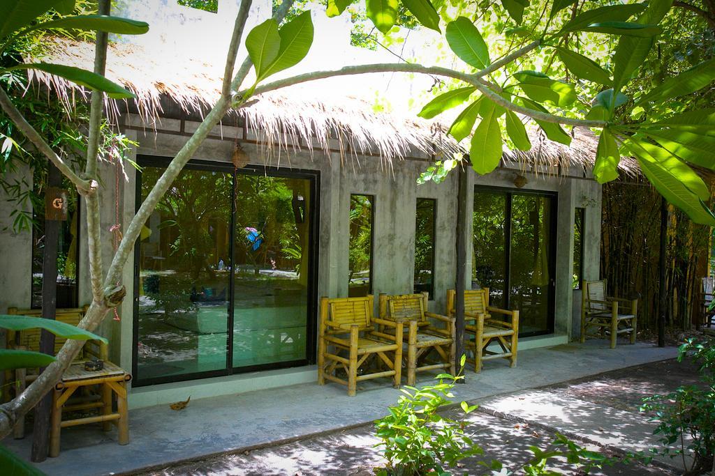 Resort The Blue Parrot