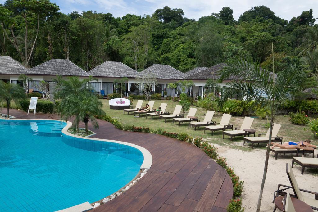 Resort The Reef