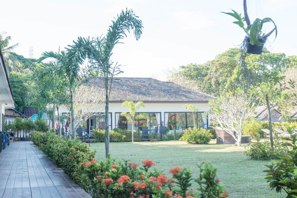 Resort The Reef 3*