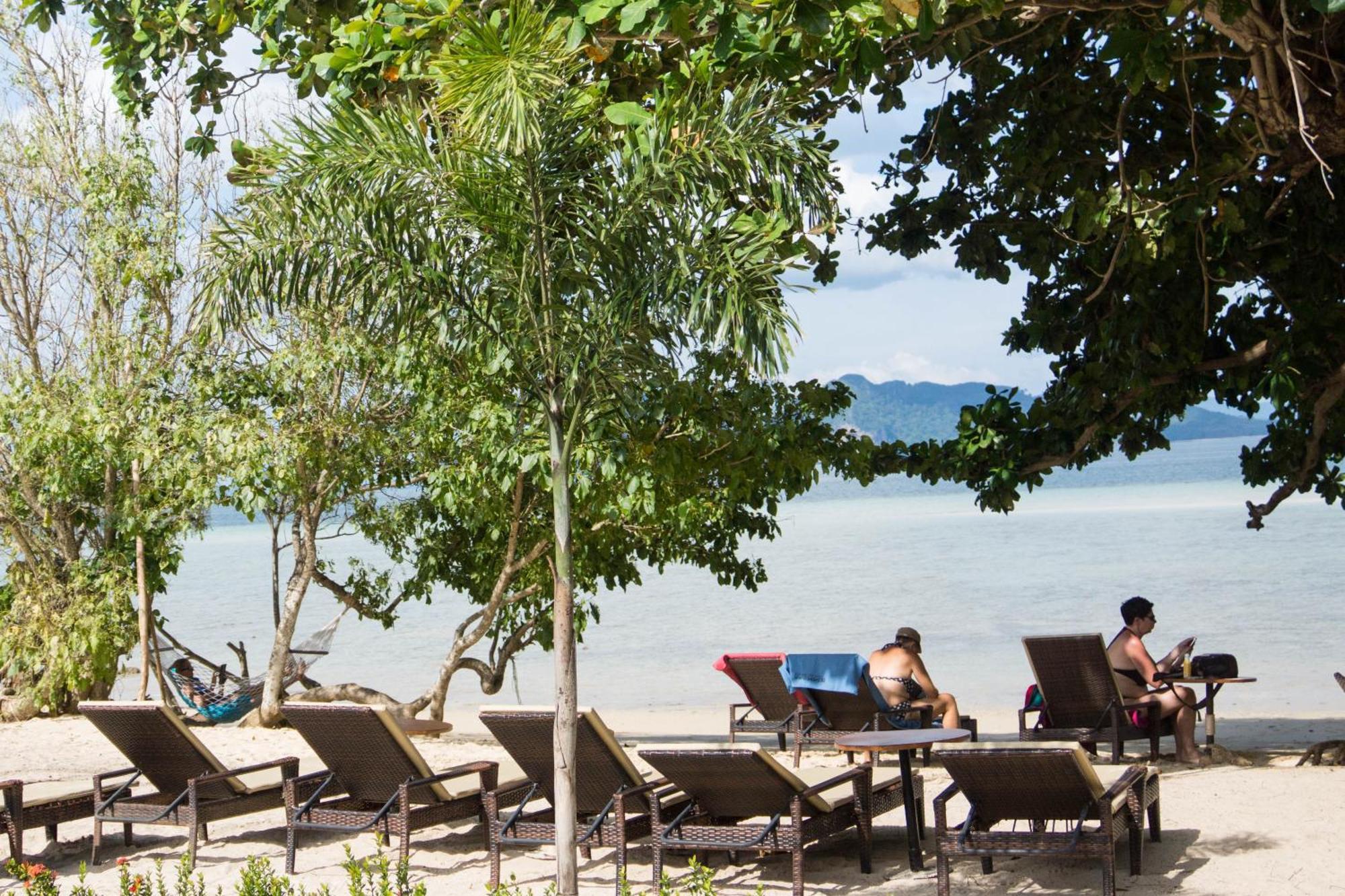 The Reef Resort 3*