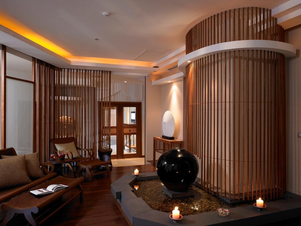 Pullman Raja Orchid Hotel
