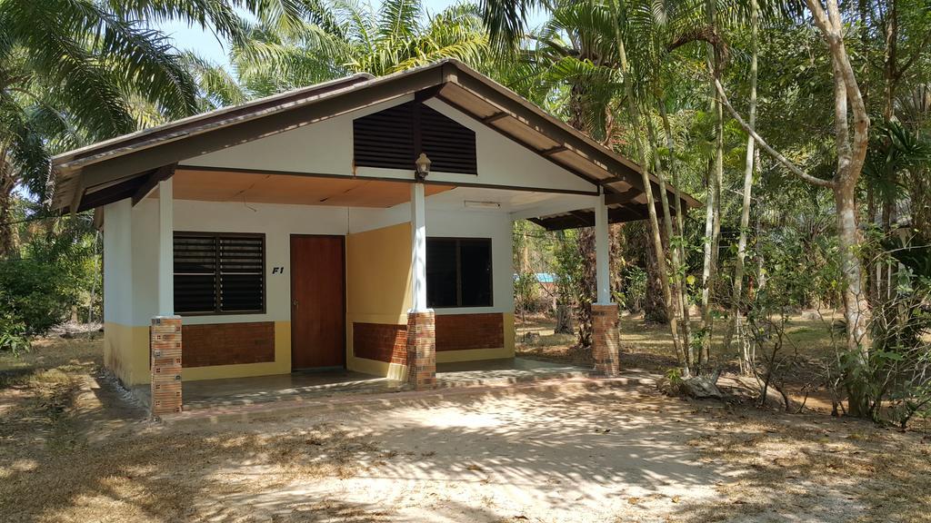 Guest house 057 At Pak Meng