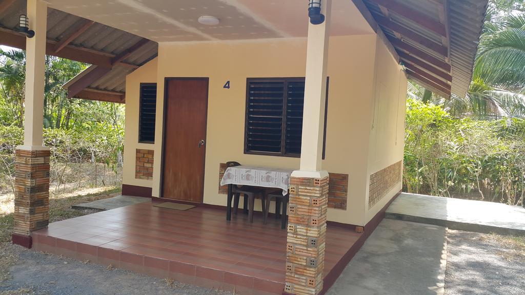 Guest house 057 At Pak Meng 2*