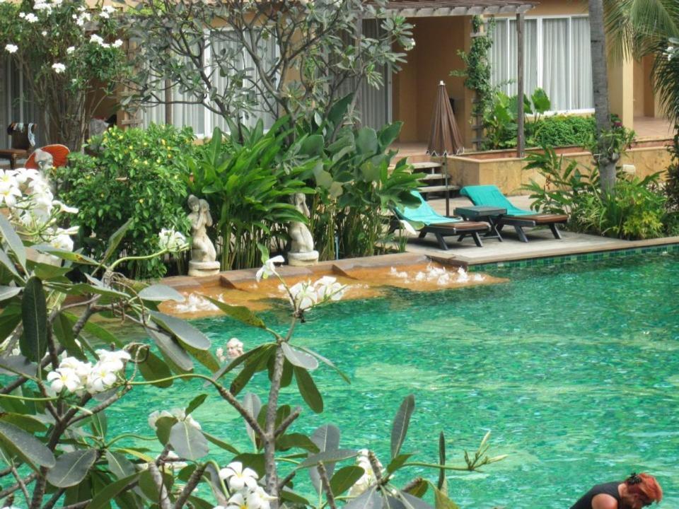 Hotel Thongbura Jomtien Beach