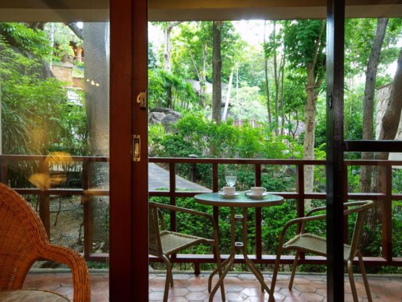 Resort Baan Hin Sai &