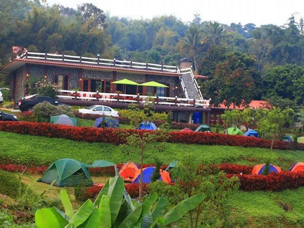 Resort Baan Chuthamanee Khao Kho