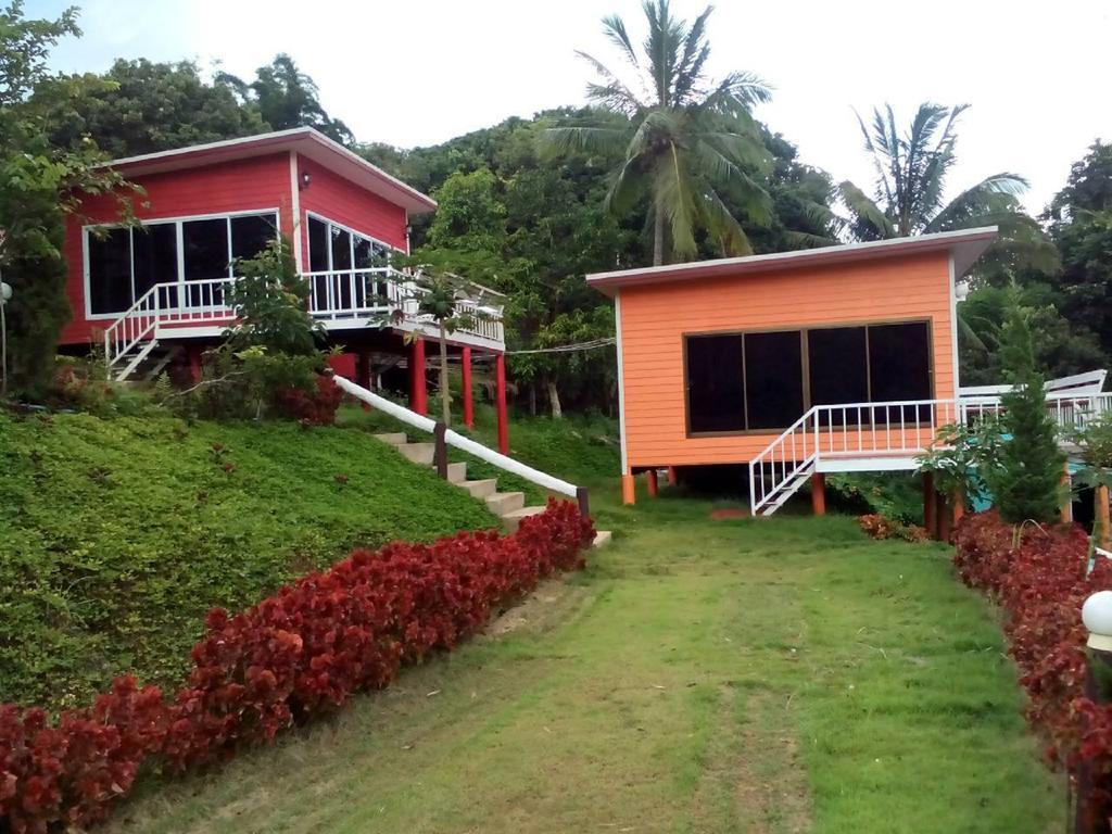 Baan Chuthamanee Resort