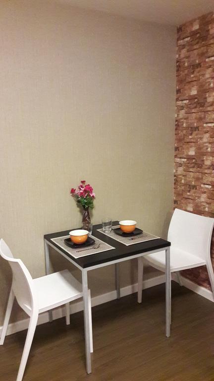 Apartment Baan Thew Lom By Natcharee *