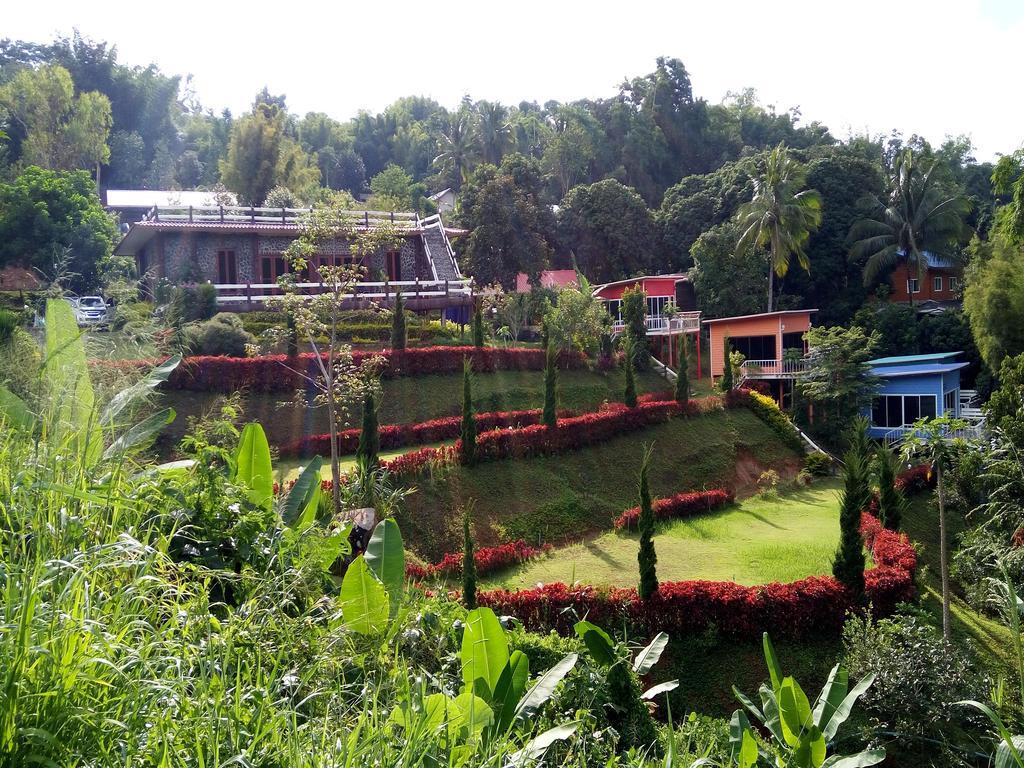 Baan Chuthamanee Khao Kho