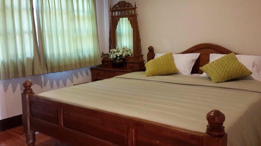 Resort Baan Sala Lung Dam Bophut