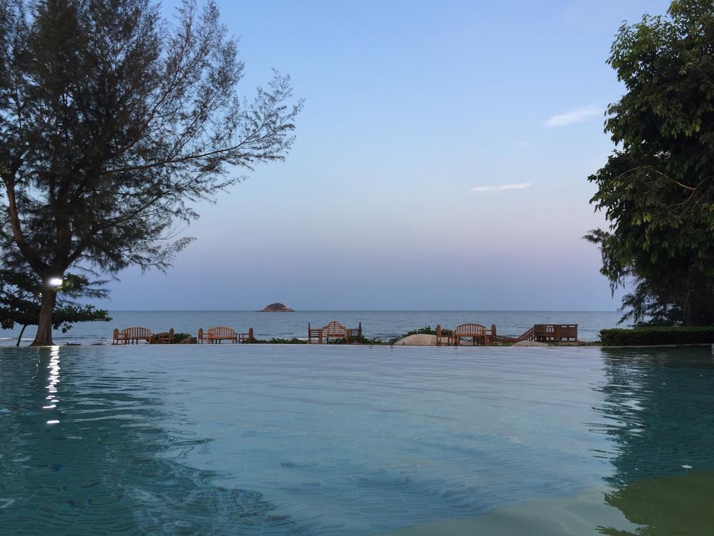 Apartment Away Baan Nub Kluen Front Khao Tao