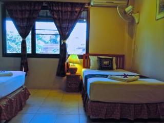 Sunset House 2*