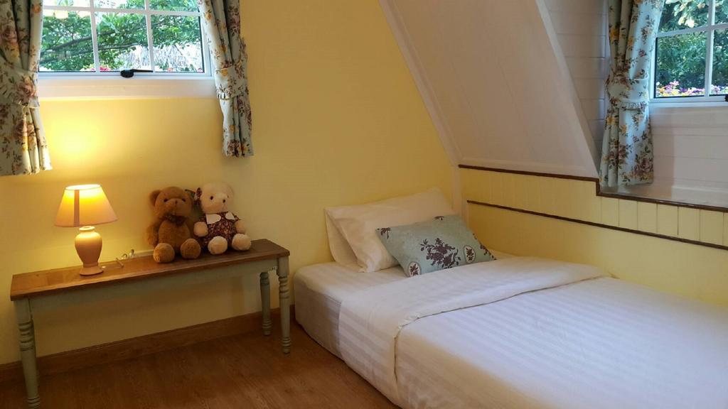 Resort Baan Pong Tara Suan Phueng