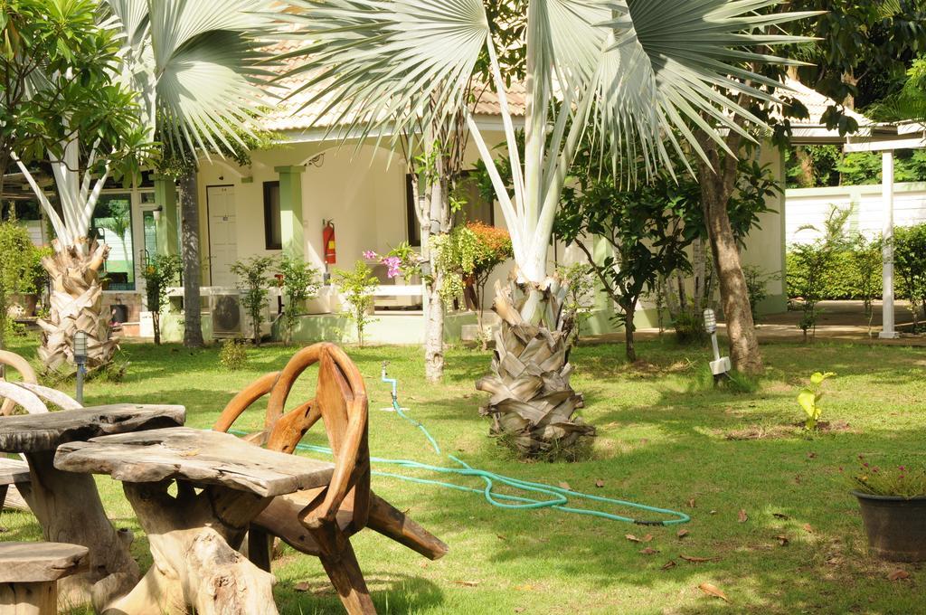 Garden Hotel 3*