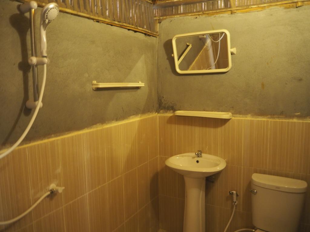 Hill  Lanta Guest house 3*