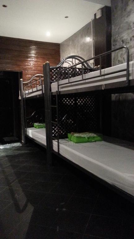 Hostel At Phangan *