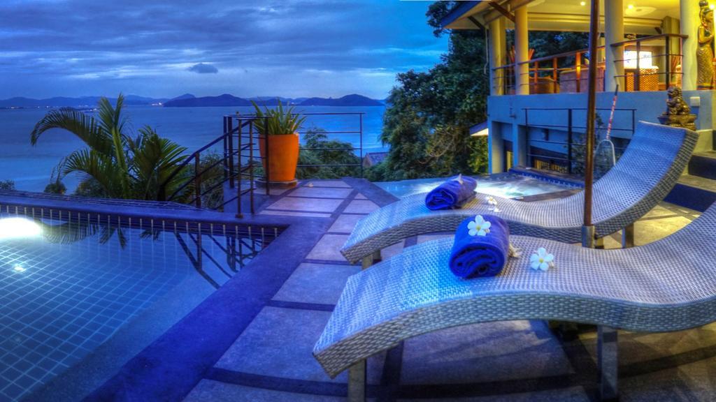 Emerald Villa *