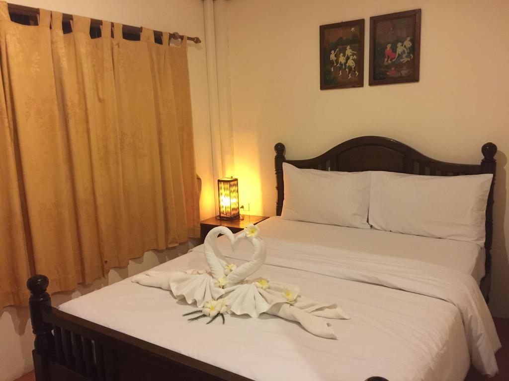 J.t. House Guest house