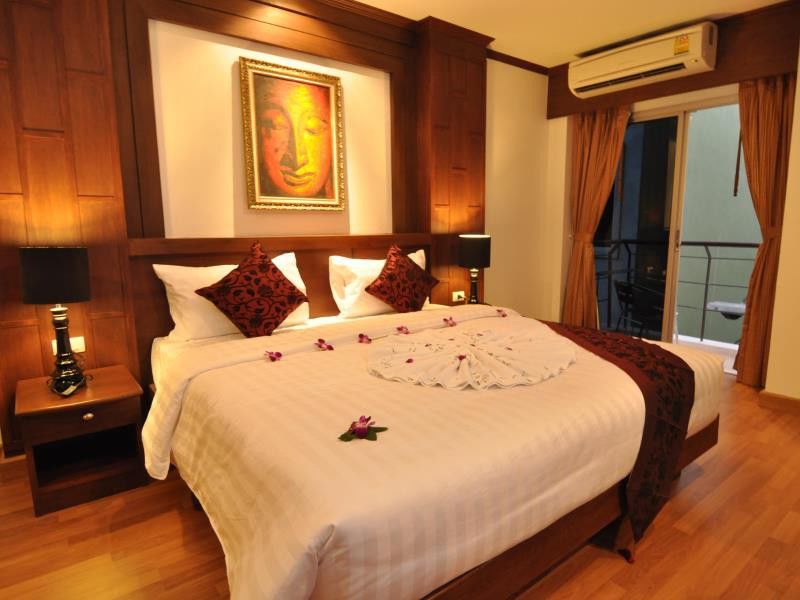 Hemingway's Hotel 3*
