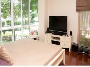 Hotel Chao Phraya River Front *