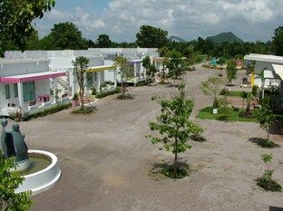 Resort Scene 3*
