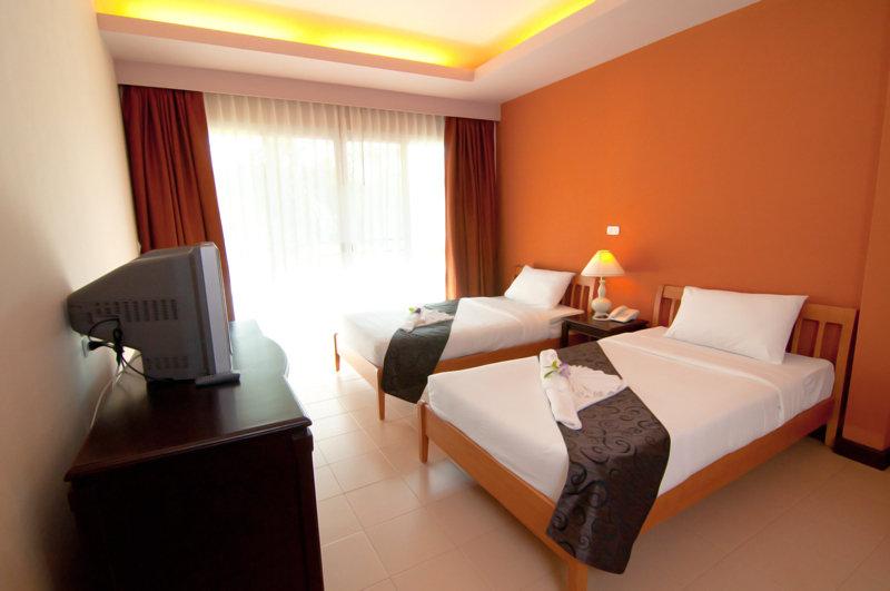 Lakeside By Mida Hotel 4*