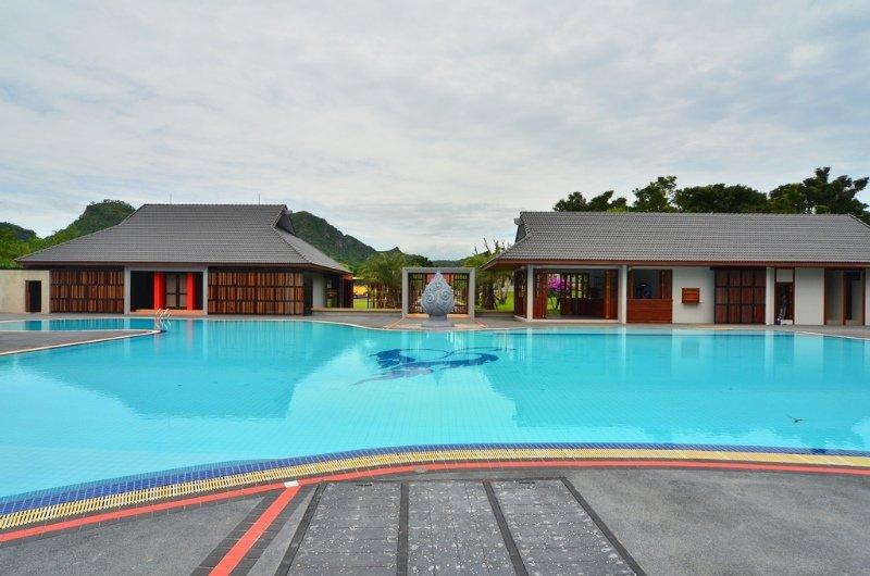 Hotel Lakeside By Mida Kanchanaburi