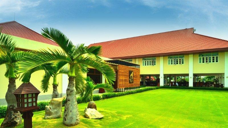 Hotel Lakeside By Mida 4*
