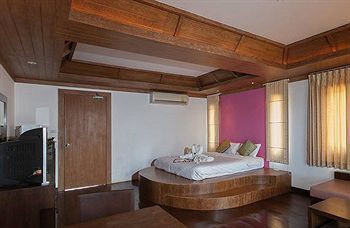 Hotel Jean Pool Choeng Mon