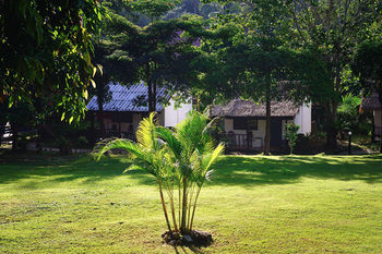 Hotel The Tropic Circle 2*