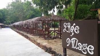 Hotel Village