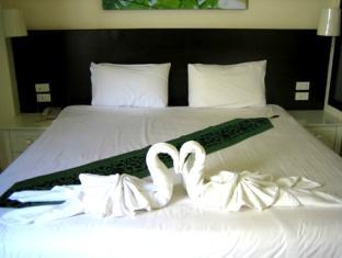 Hotel @ White