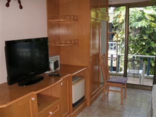 Club Near The By Plh Phuket Apartment *