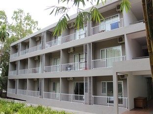 Romruen Samed Hostel *