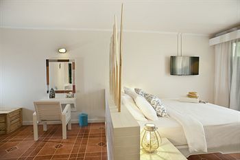 Hotel At Zea