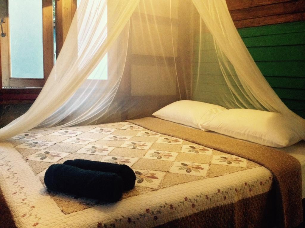 Gumm Lonely Club Homestay Ko Kut