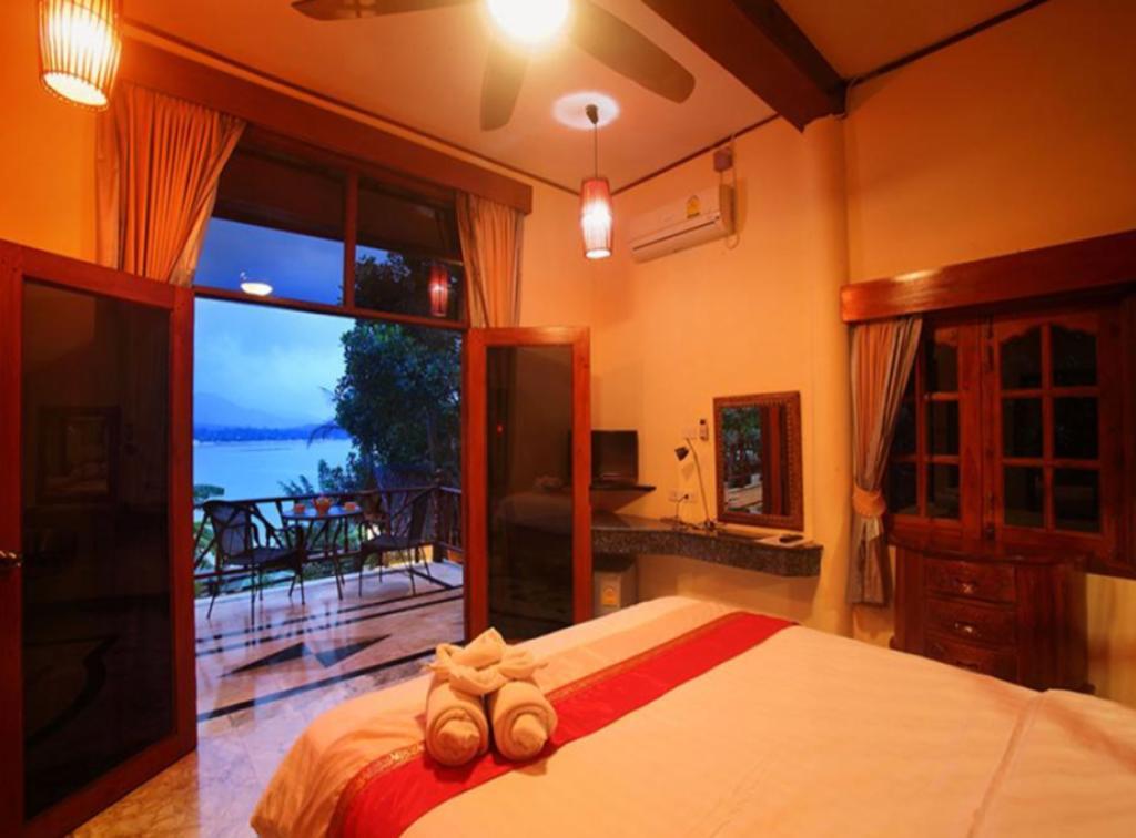 7 Bedroom Seafront Phanghan Sdv232-by Samui Dream Villa *