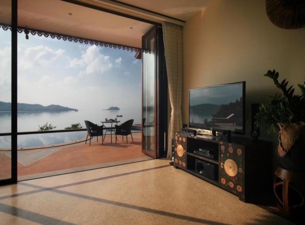 Villa 5 Bedroom Seafront Phangan Sdv231-by Samui Dream *