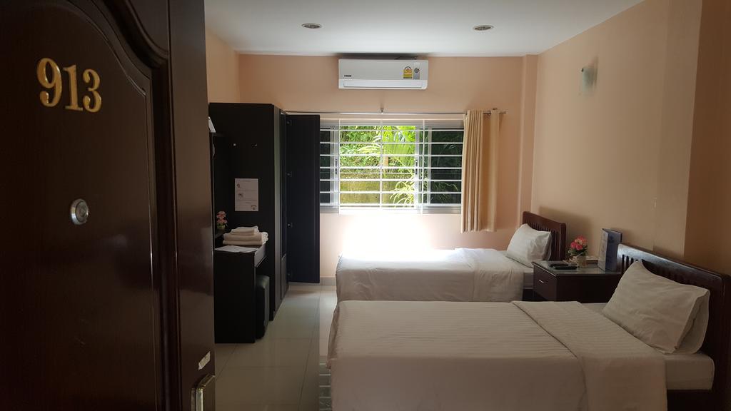 Jirasin & Aparthotel