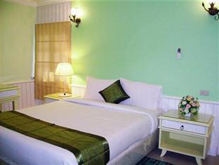 Plumeria And Hideaway Resort 3*