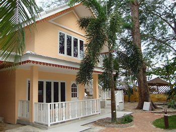 Resort Plumeria And Hideaway