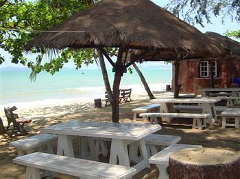 Plumeria And Hideaway Resort 3*