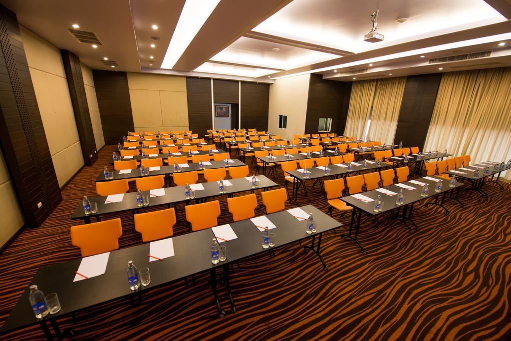 Hotel Furamaxclusive Sandara Hua Hin At 4*