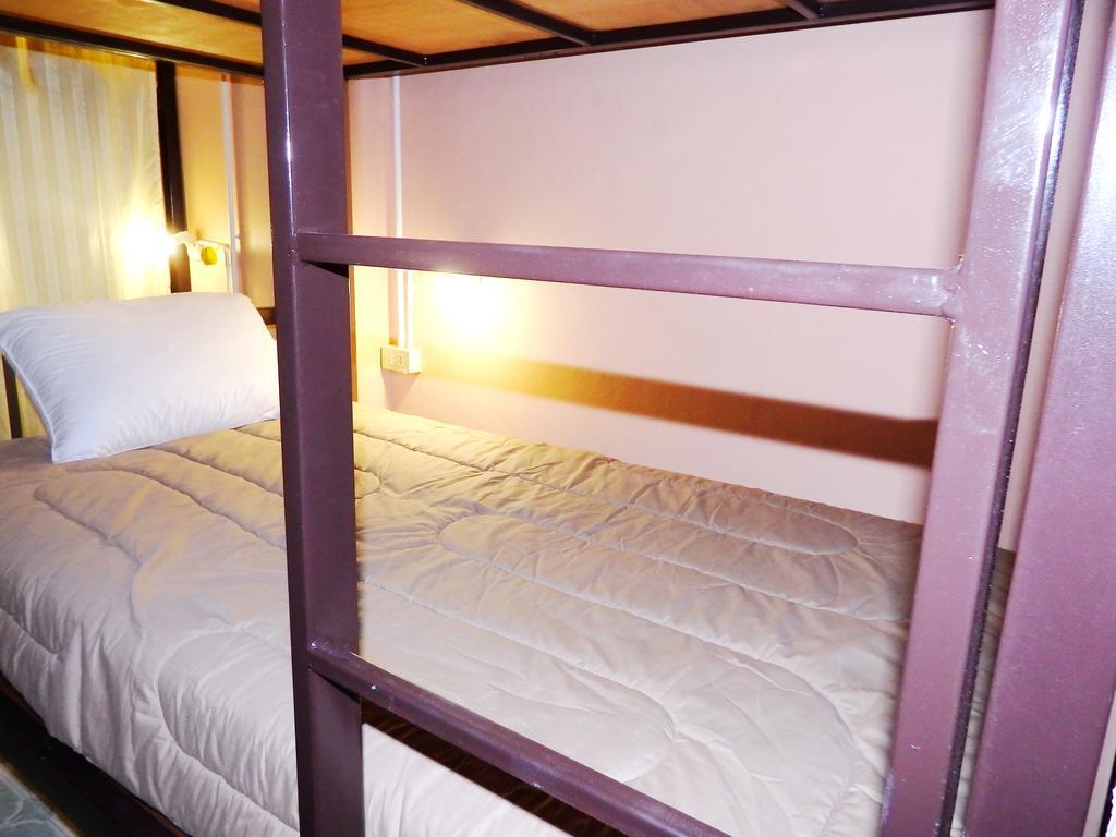 Jinda Hostel Koh Lanta