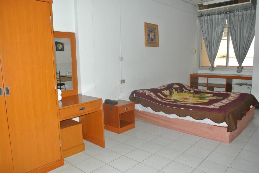 Mono Place