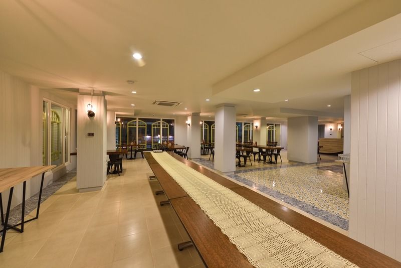 October Hotel